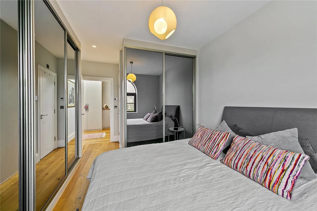 St. James's Road, Hampton Hill, TW12, photo 11