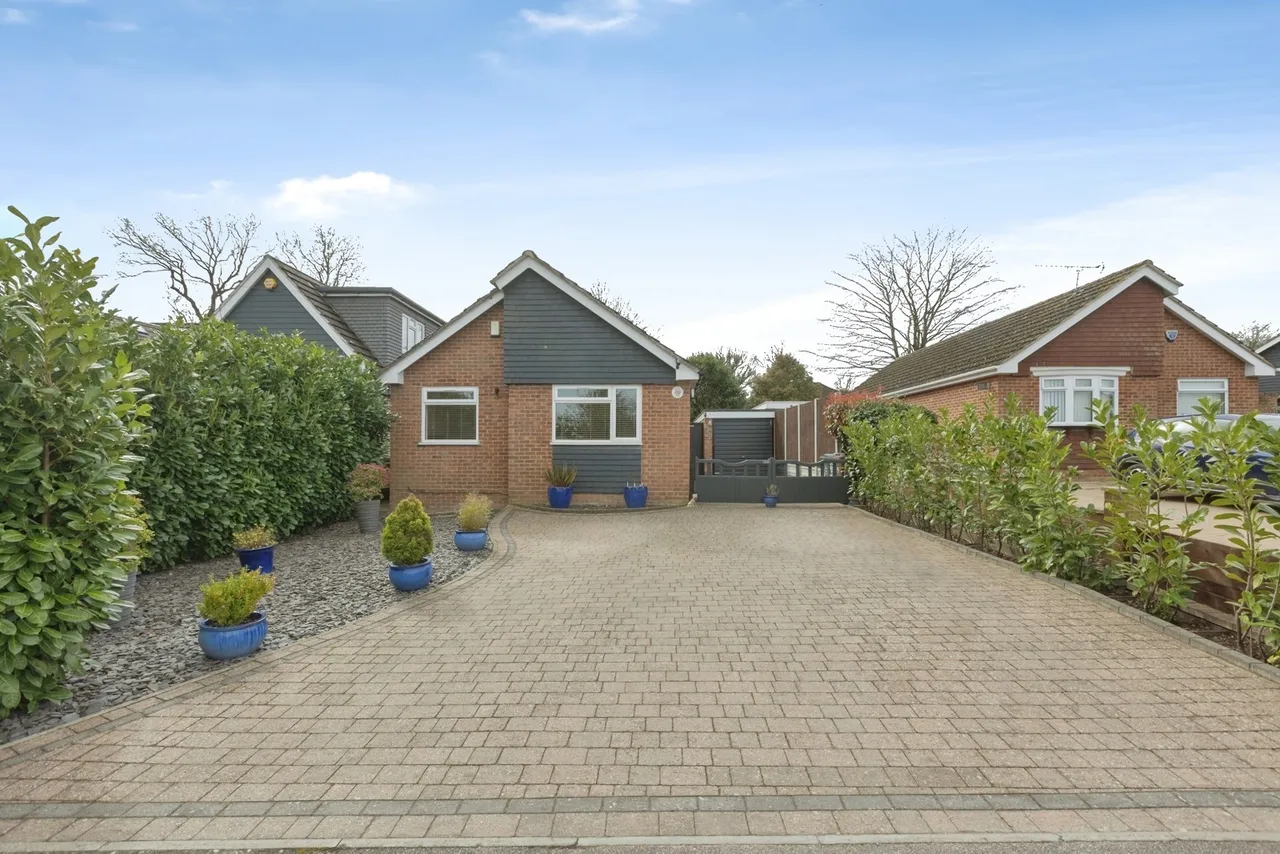 3 bed house for sale, Festival Avenue, Longfield, DA3