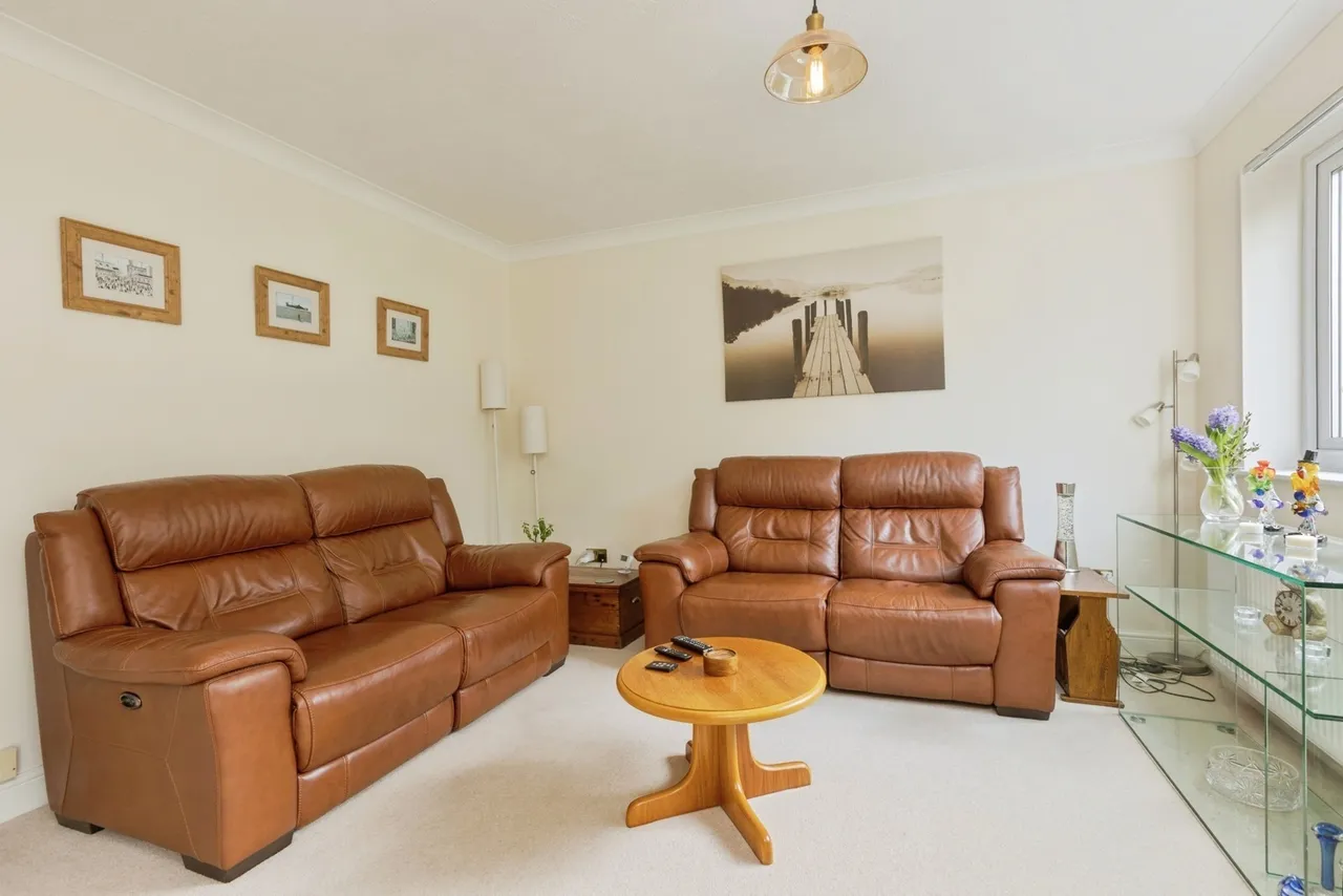 Festival Avenue, Longfield, DA3, photo 3