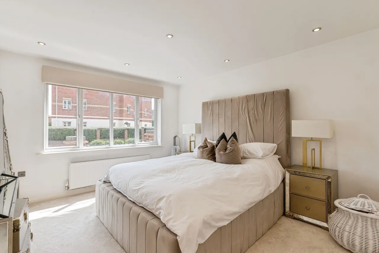 Galleon Road, Chafford Hundred, Grays, Essex, RM16, photo 7