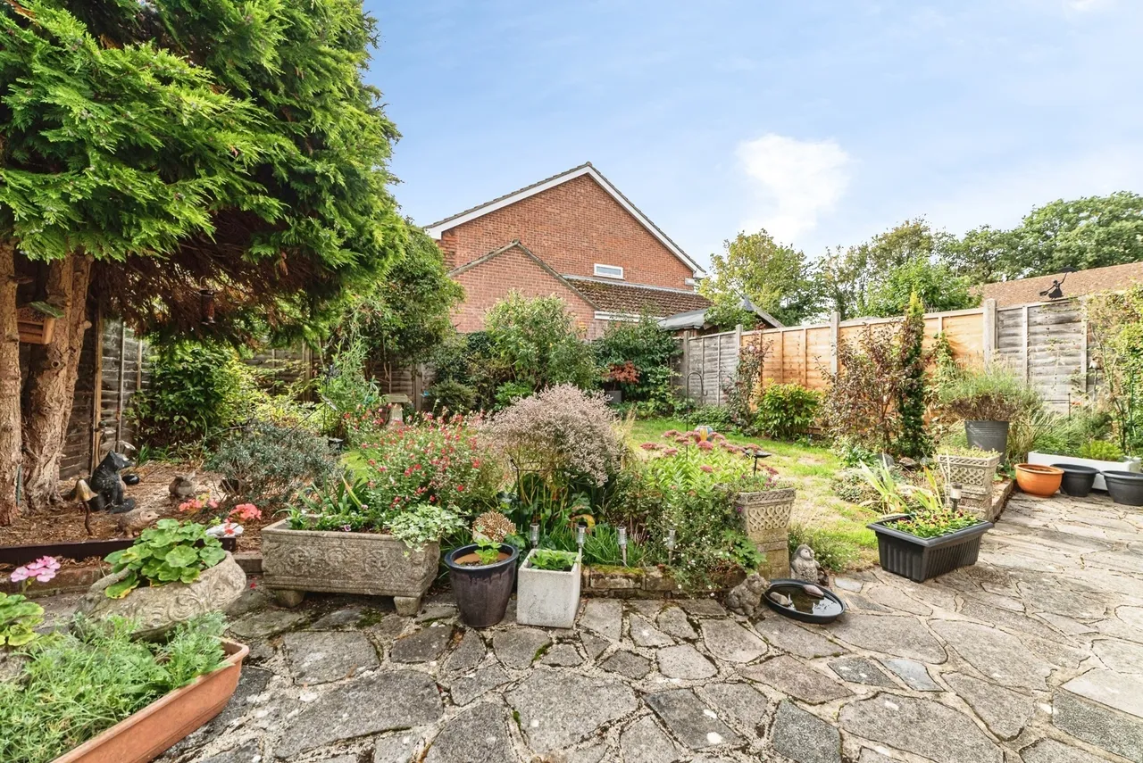 Forest Drive, Chineham, RG24, photo 7