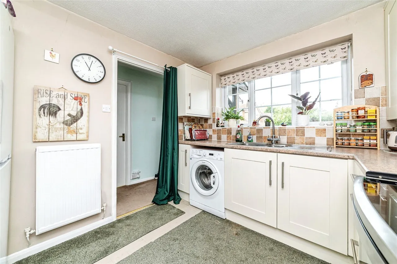 Forest Drive, Chineham, RG24, photo 6