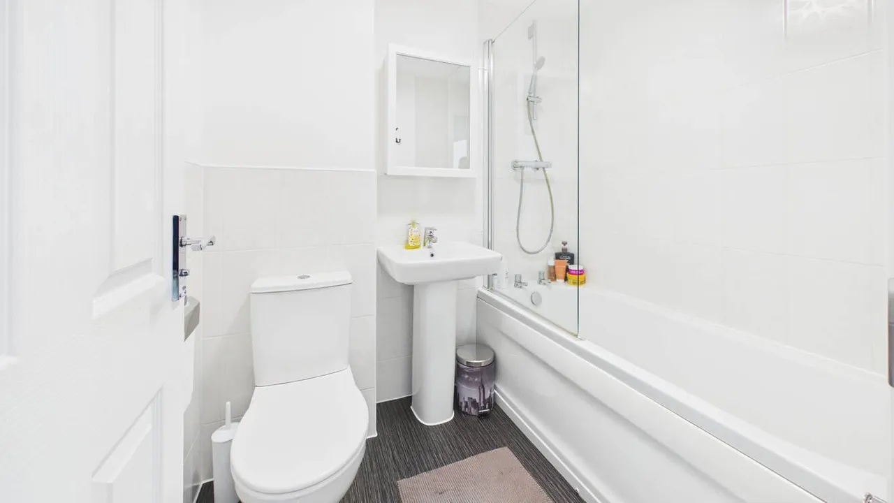 Taunton Road, Bourne, photo 18