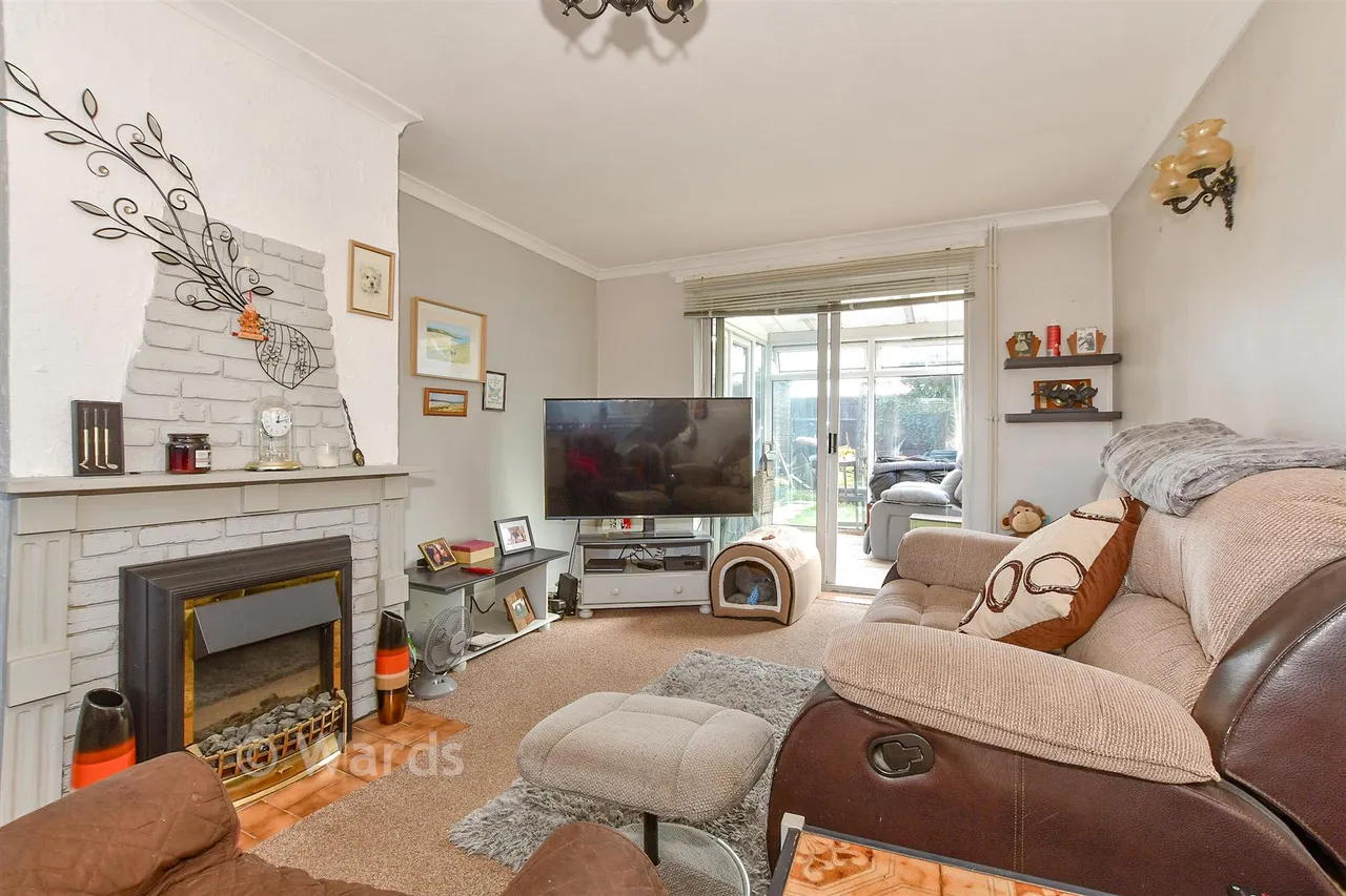 Cleves Way, Ashford, TN23, photo 2