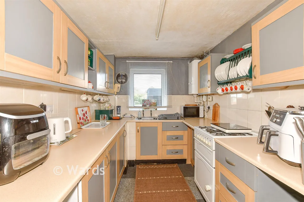 Cleves Way, Ashford, TN23, photo 3