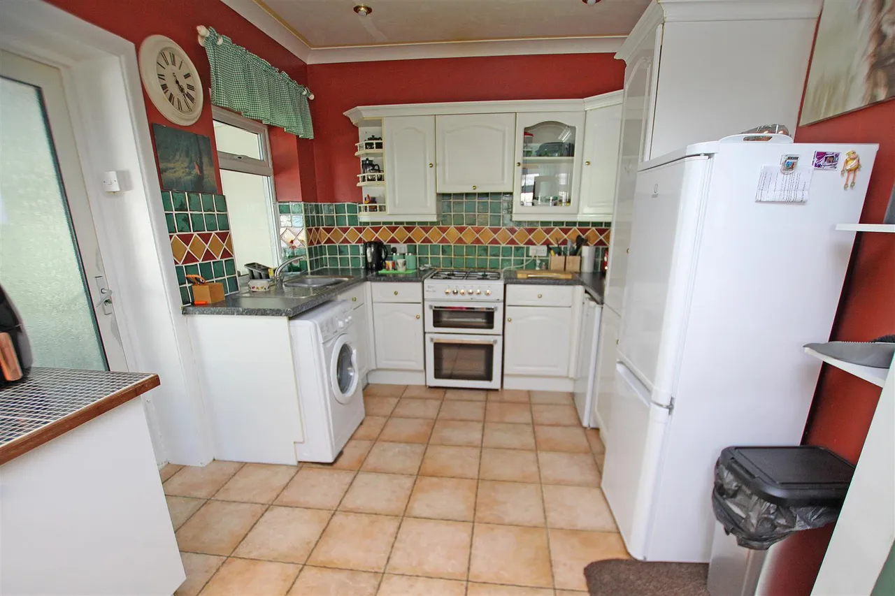 Kingswell Road, Bournemouth, photo 4