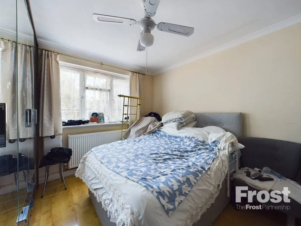 Feltham, Middlesex, photo 6