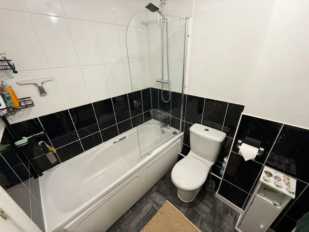 Rosemary Drive, Witham St. Hughs, LN6, photo 11