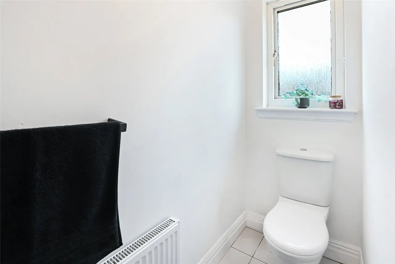 Docherty Gardens, Glenrothes, Fife, KY7, photo 15