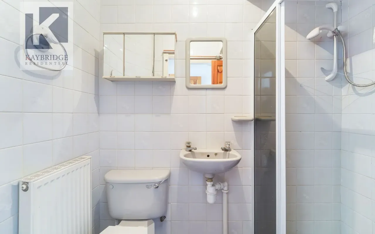 Bradstock Road, Epsom, KT17, photo 6