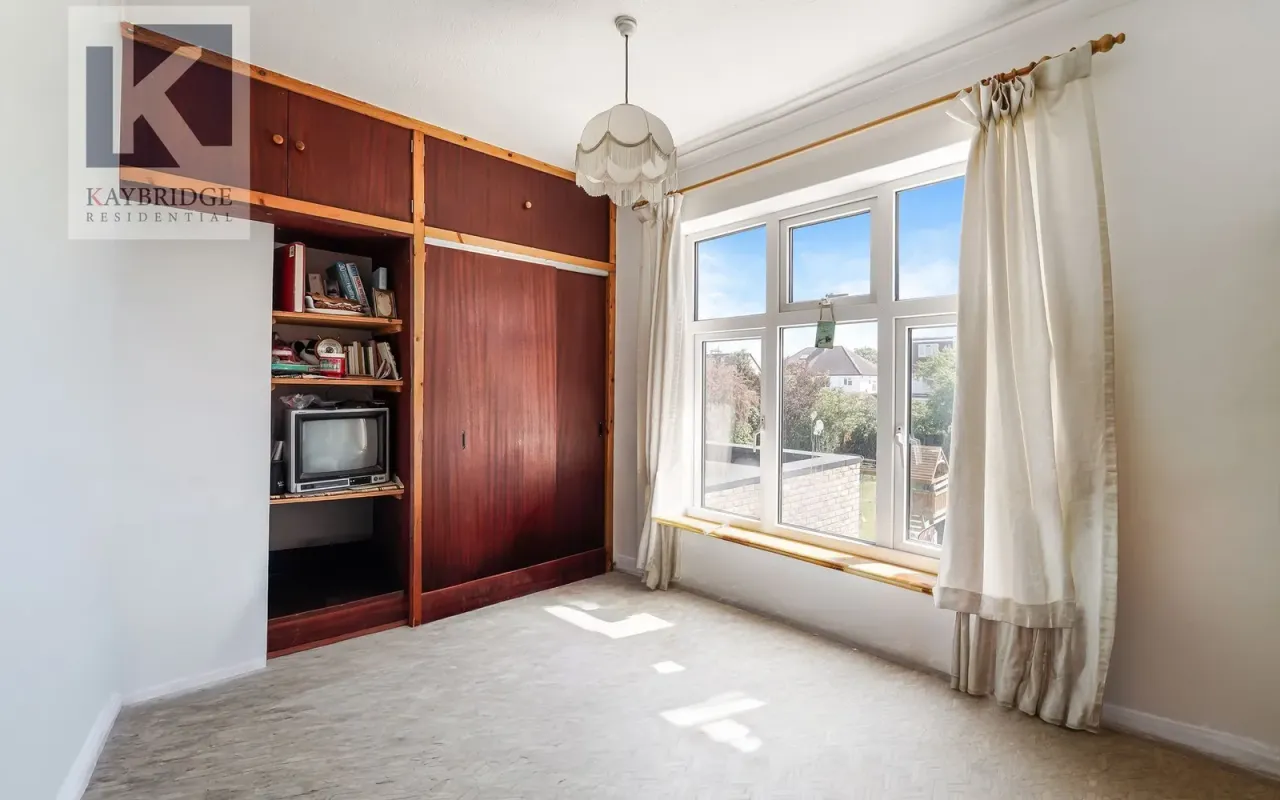 Bradstock Road, Epsom, KT17, photo 13