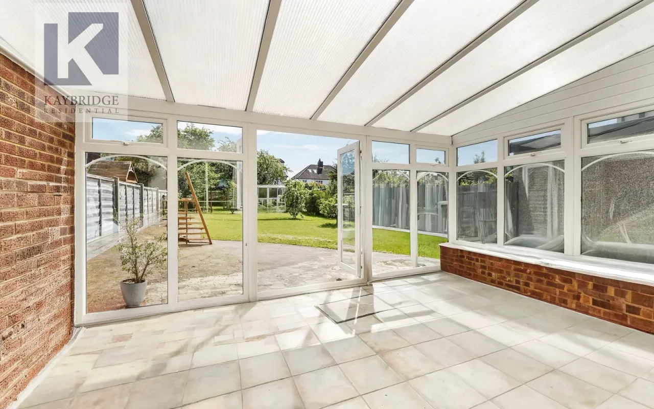 Bradstock Road, Epsom, KT17, photo 8