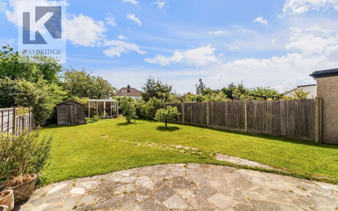 Bradstock Road, Epsom, KT17, photo 16
