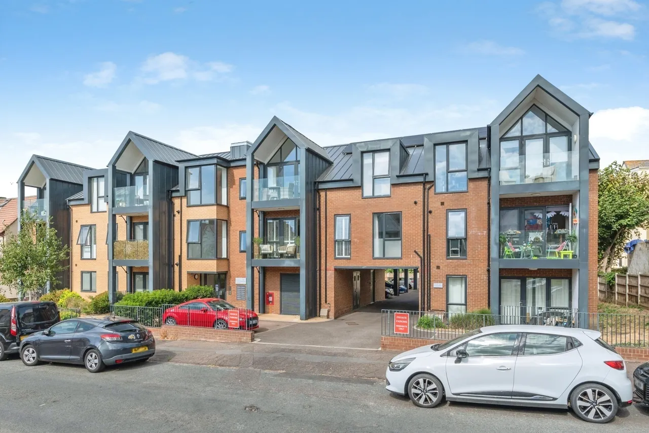 1 bed flat for sale — Grosvenor Road, Westcliff-on-Sea, Essex, SS0