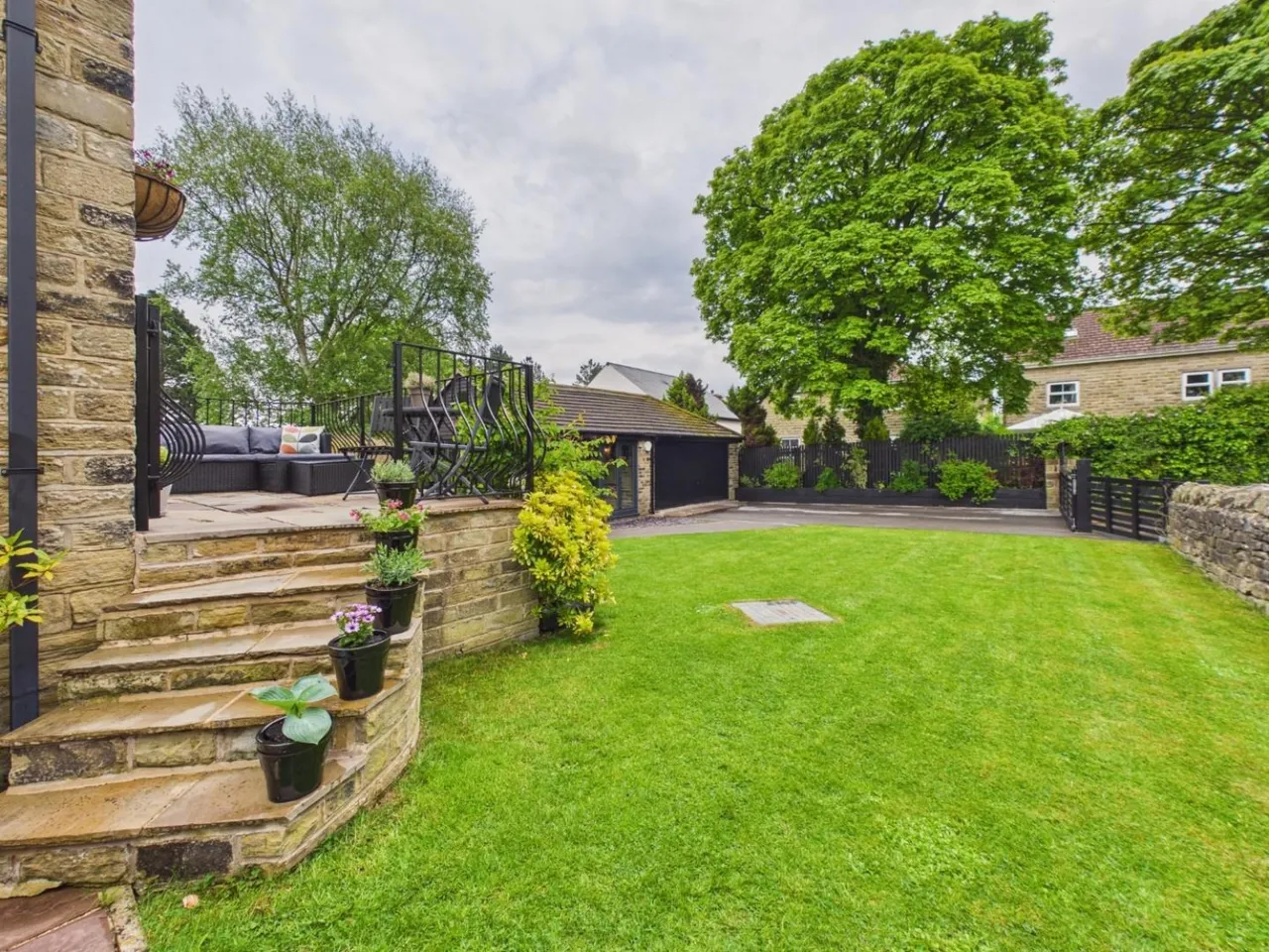 Otley Road, Eldwick, BD16, photo 37