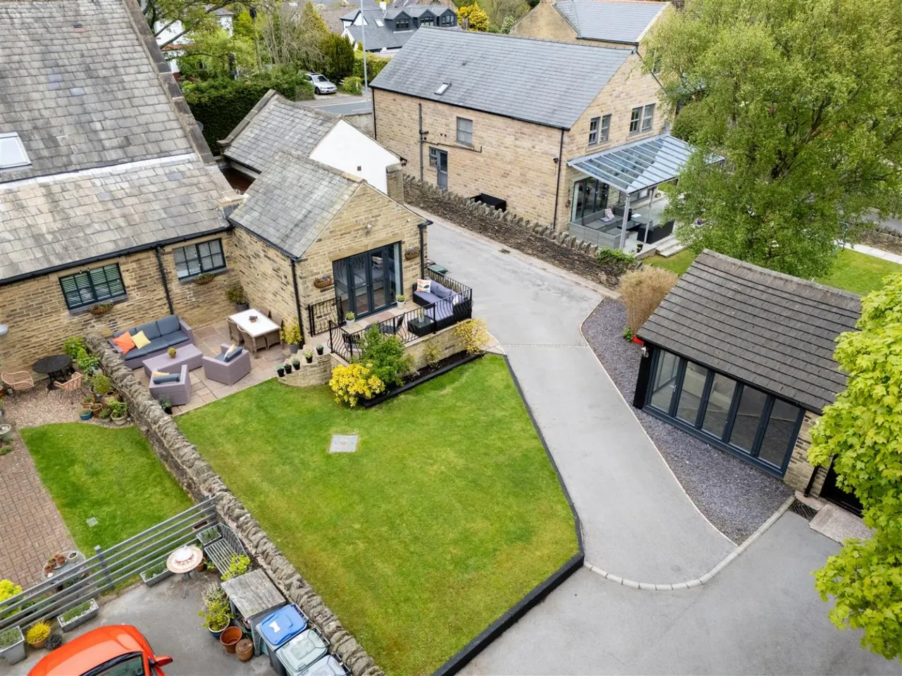 Otley Road, Eldwick, BD16, photo 52