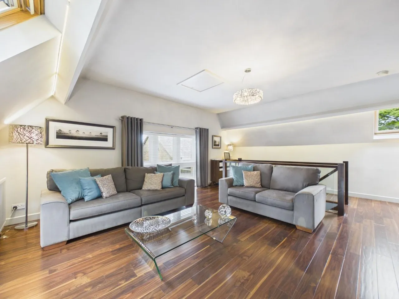 Otley Road, Eldwick, BD16, photo 5