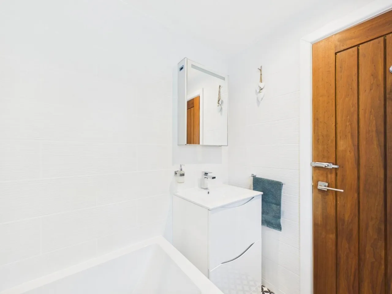 Otley Road, Eldwick, BD16, photo 28