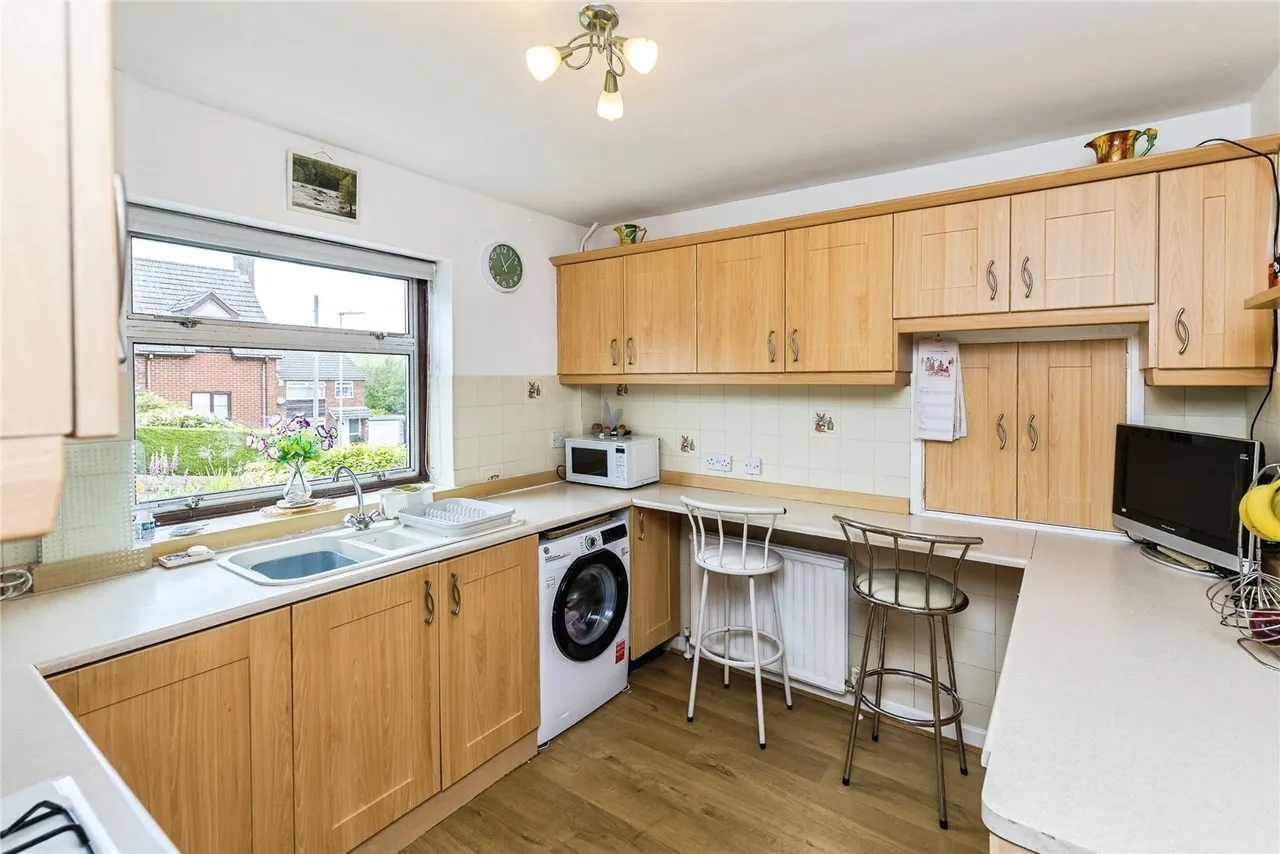 Prospect Drive, Coedpoeth, LL11, photo 8