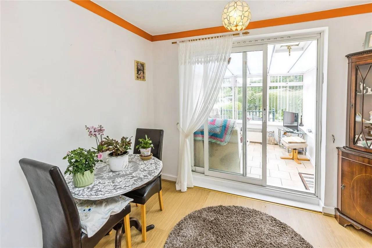Prospect Drive, Coedpoeth, LL11, photo 5