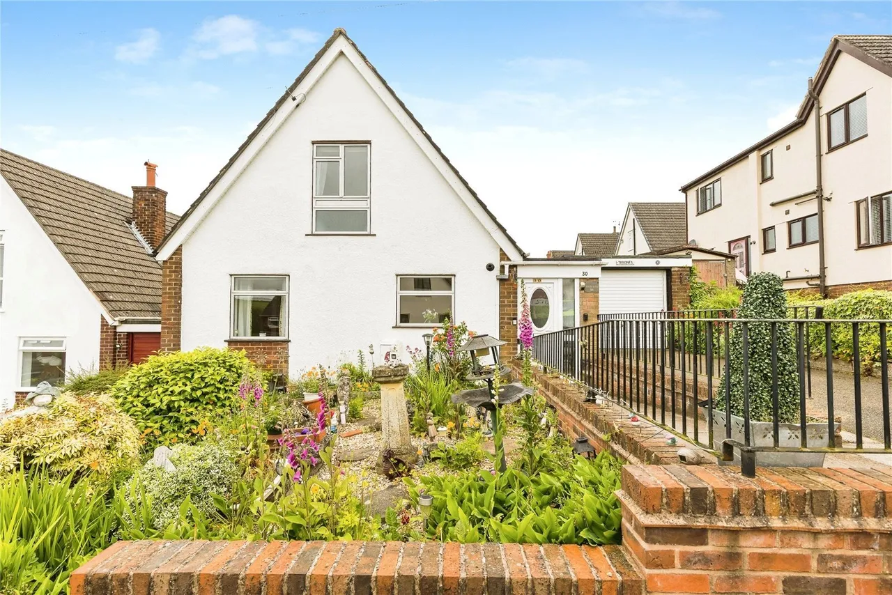 Prospect Drive, Coedpoeth, LL11, photo 24
