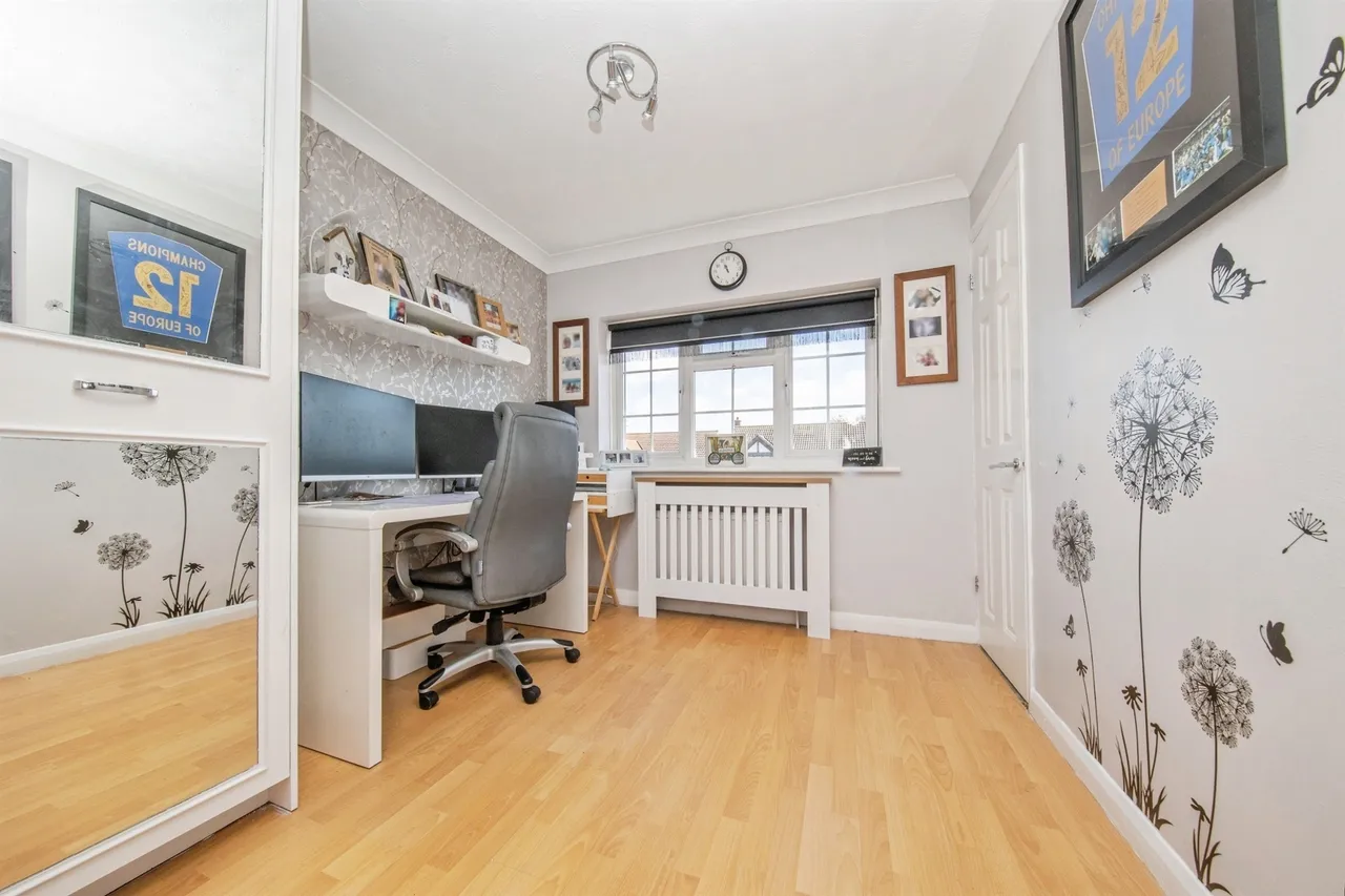 Dunthorpe Road, CLACTON-ON-SEA, photo 12