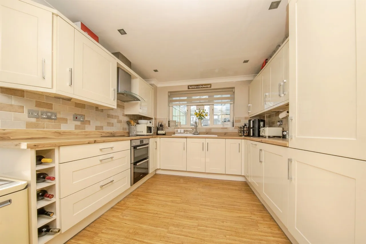 Dunthorpe Road, CLACTON-ON-SEA, photo 5