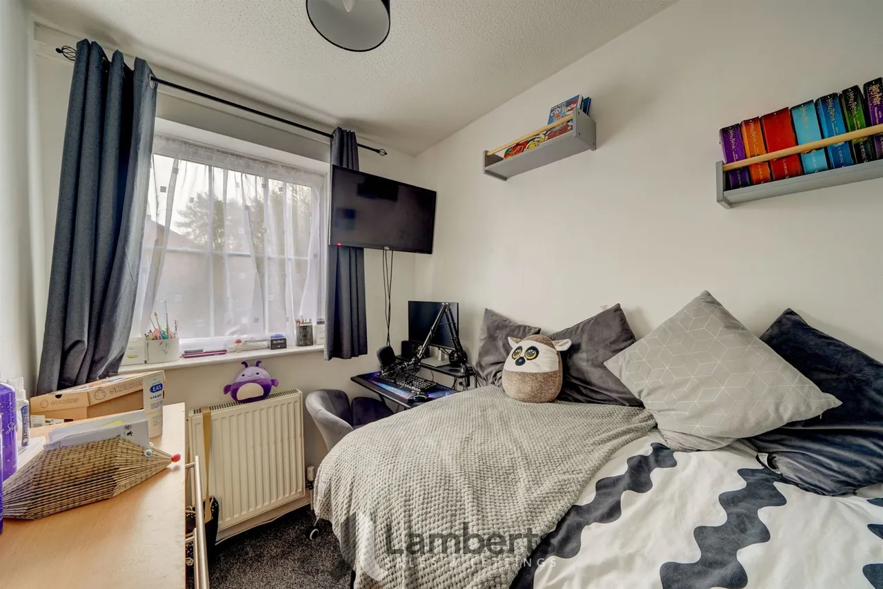 24 Painswick Close, Redditch, photo 12