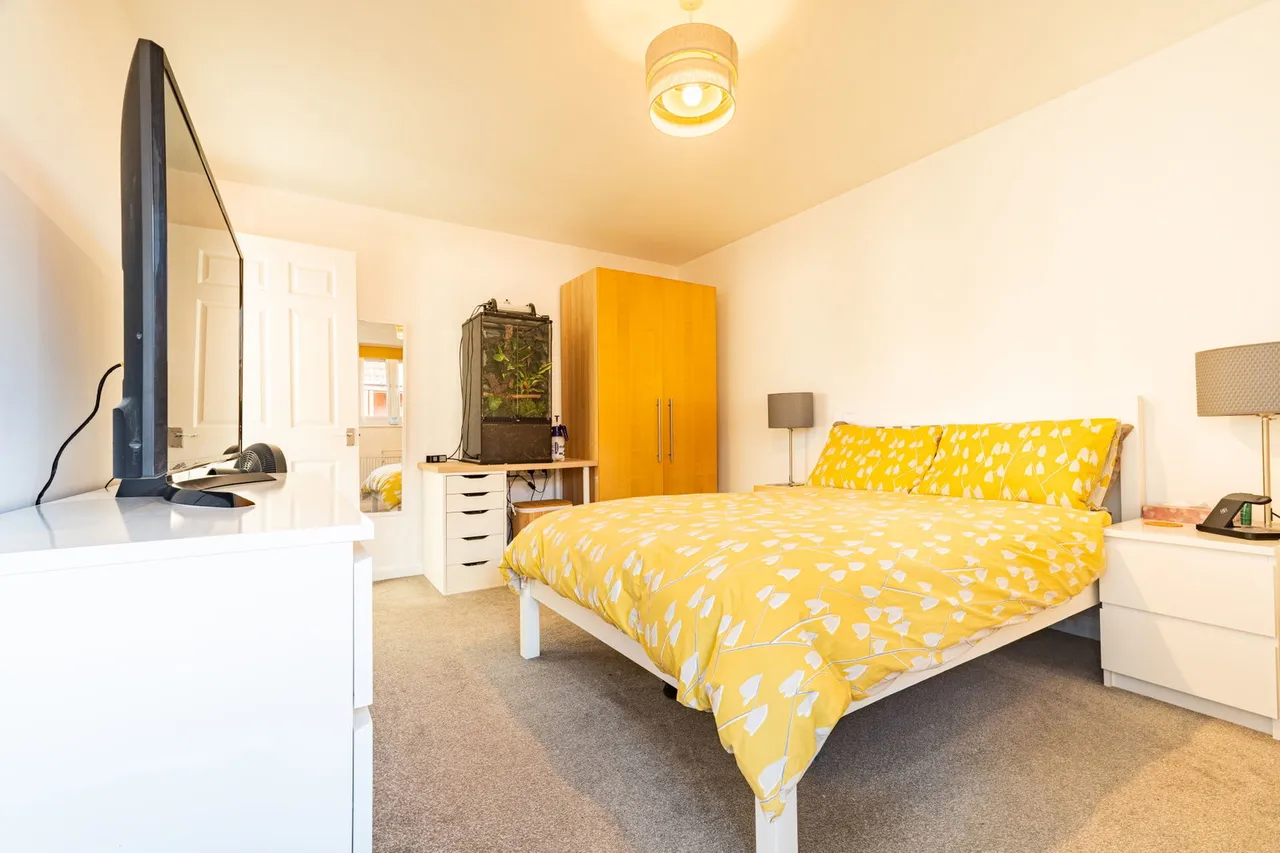 Wallmead Gardens, Loughton, Milton Keynes, MK5 8ER, photo 6