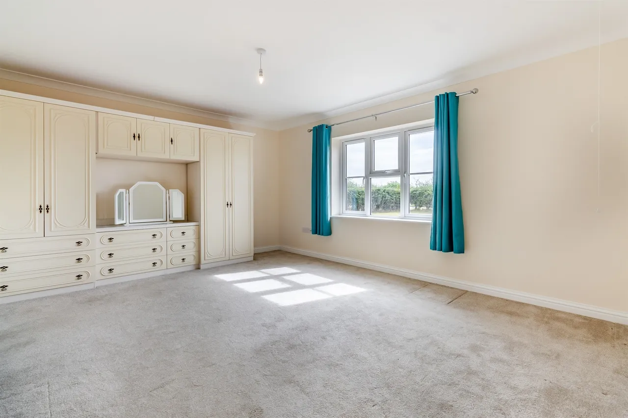 Mill Hill Road, Boughton, King's Lynn, photo 12