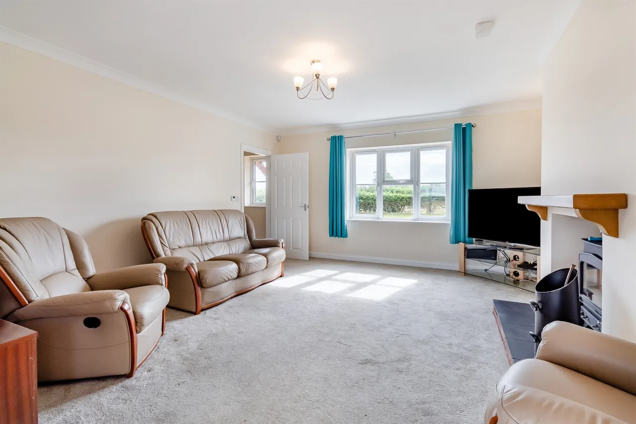 Mill Hill Road, Boughton, King's Lynn, photo 6