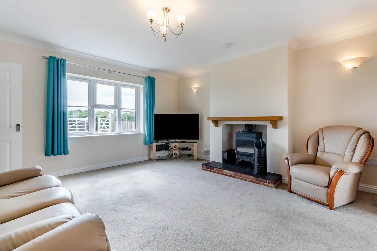 Mill Hill Road, Boughton, King's Lynn, photo 8