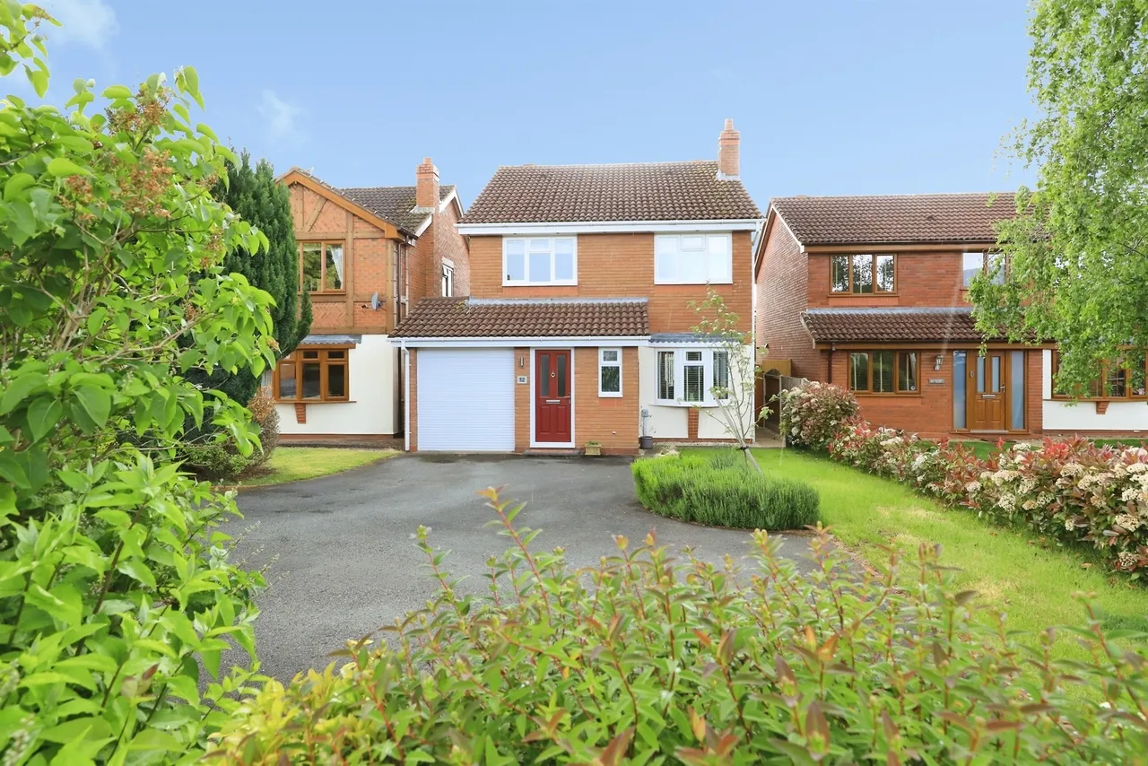 4 bed house for sale — Dotterel Place, KIDDERMINSTER