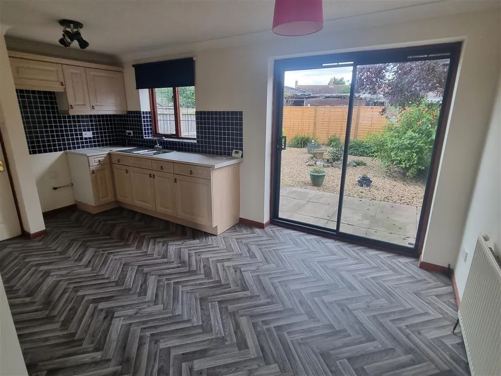 3 bed house to rent — Richmond Way, Leverington, Wisbech