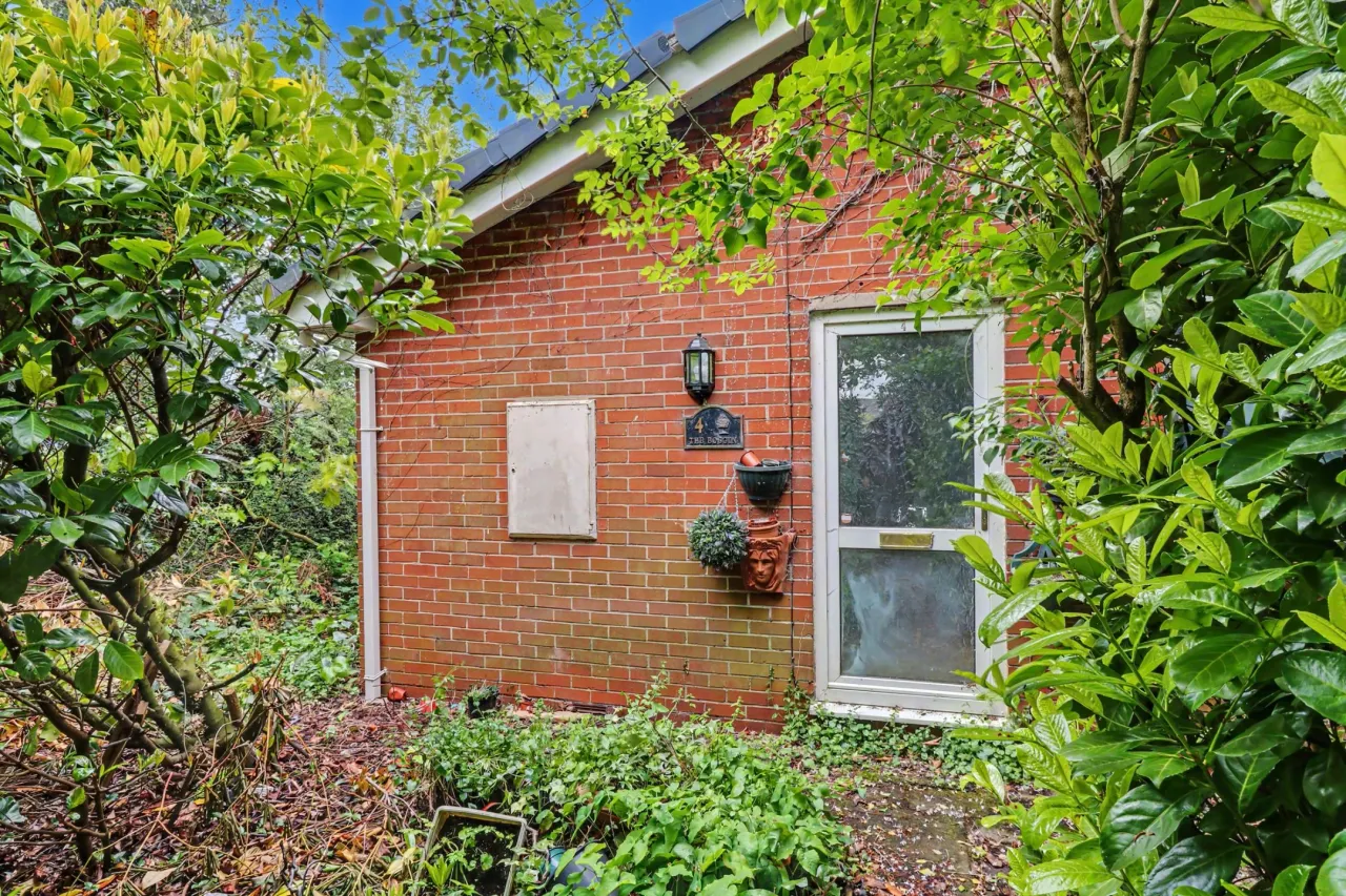 Oakwood Crescent, Sandbach, photo 11