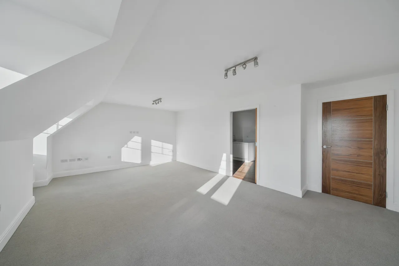 Whitchurch Lane, Edgware, HA8, photo 15