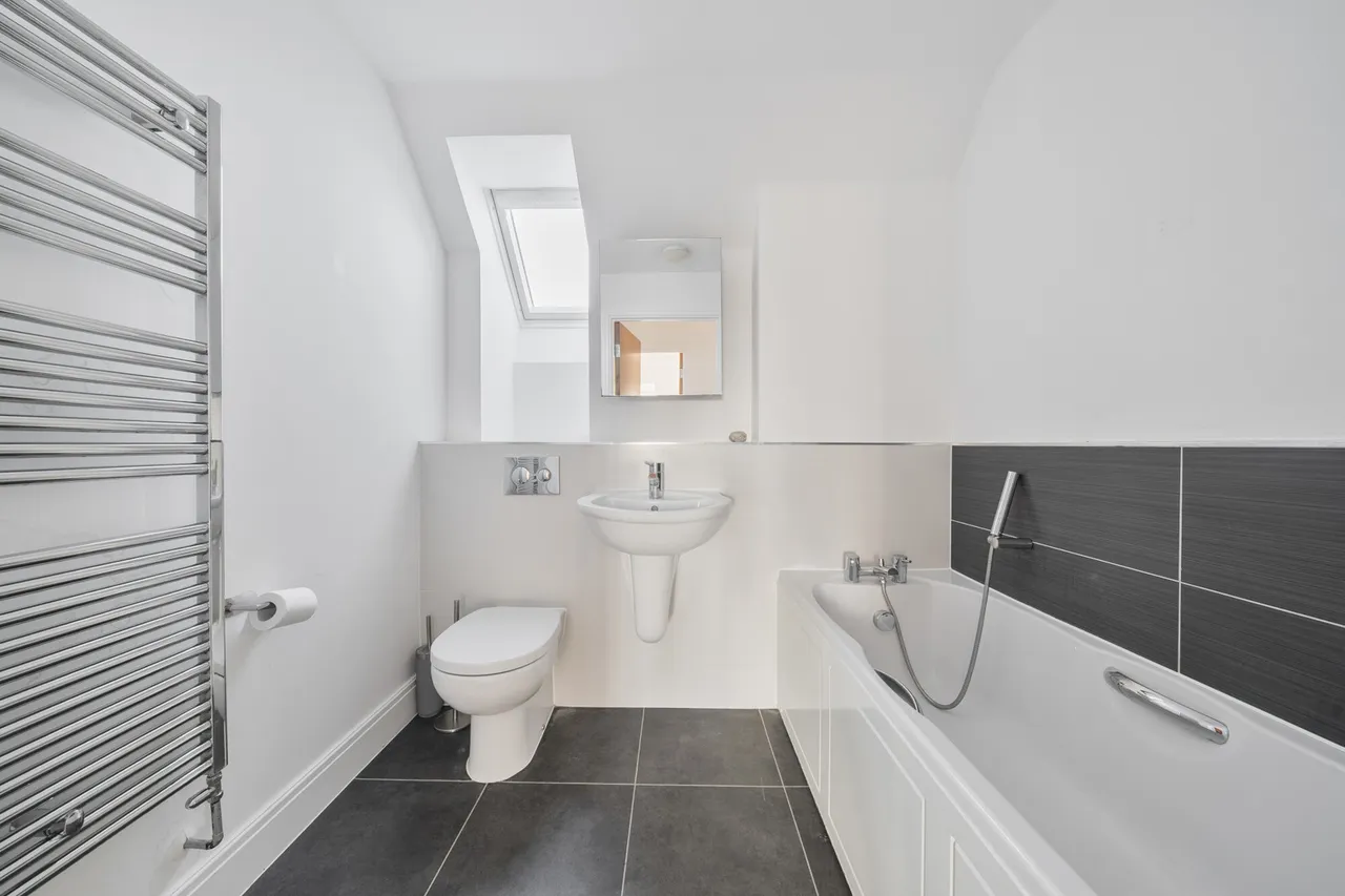Whitchurch Lane, Edgware, HA8, photo 22