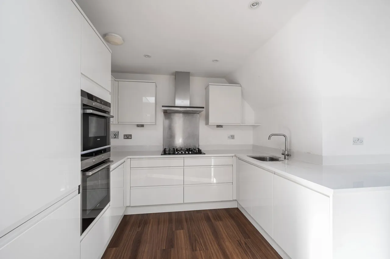 Whitchurch Lane, Edgware, HA8, photo 25