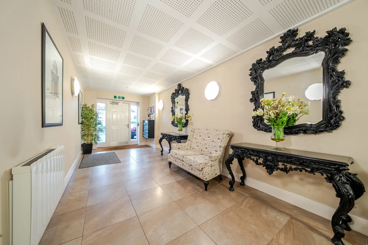 Whitchurch Lane, Edgware, HA8, photo 8