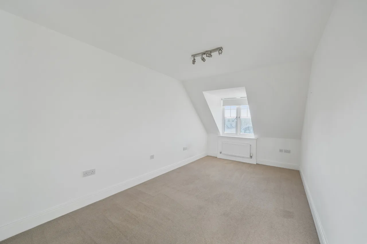 Whitchurch Lane, Edgware, HA8, photo 13