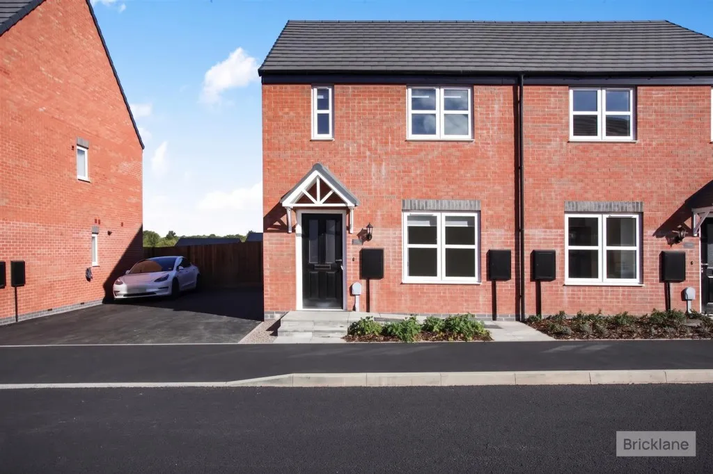 2 bed house to rent, Coe Close, Earl Shilton