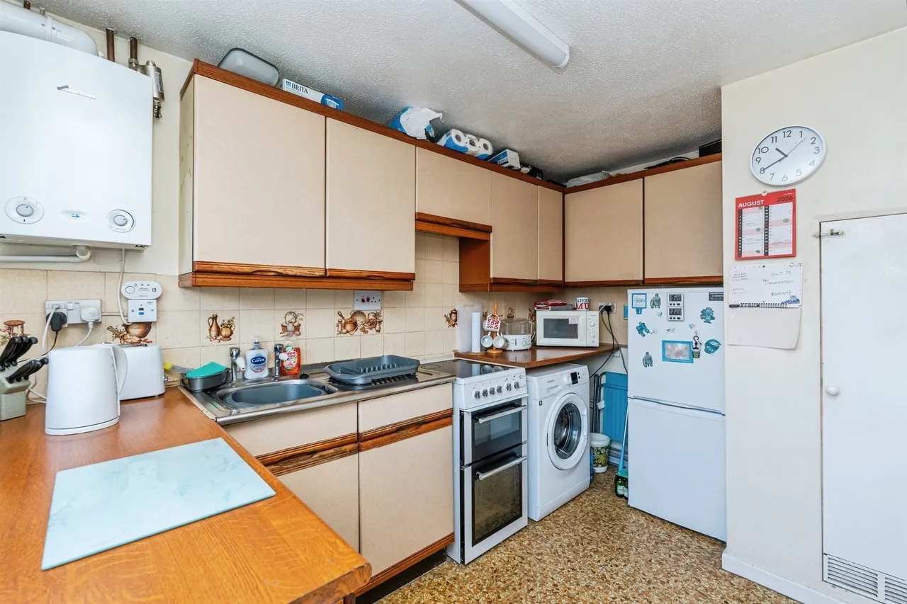 Hunters Crescent, Romsey, photo 5