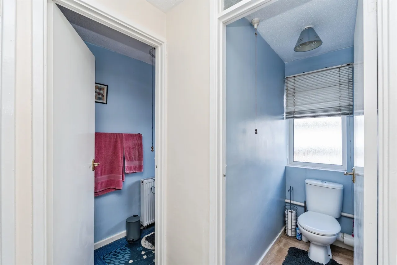 Hunters Crescent, Romsey, photo 7