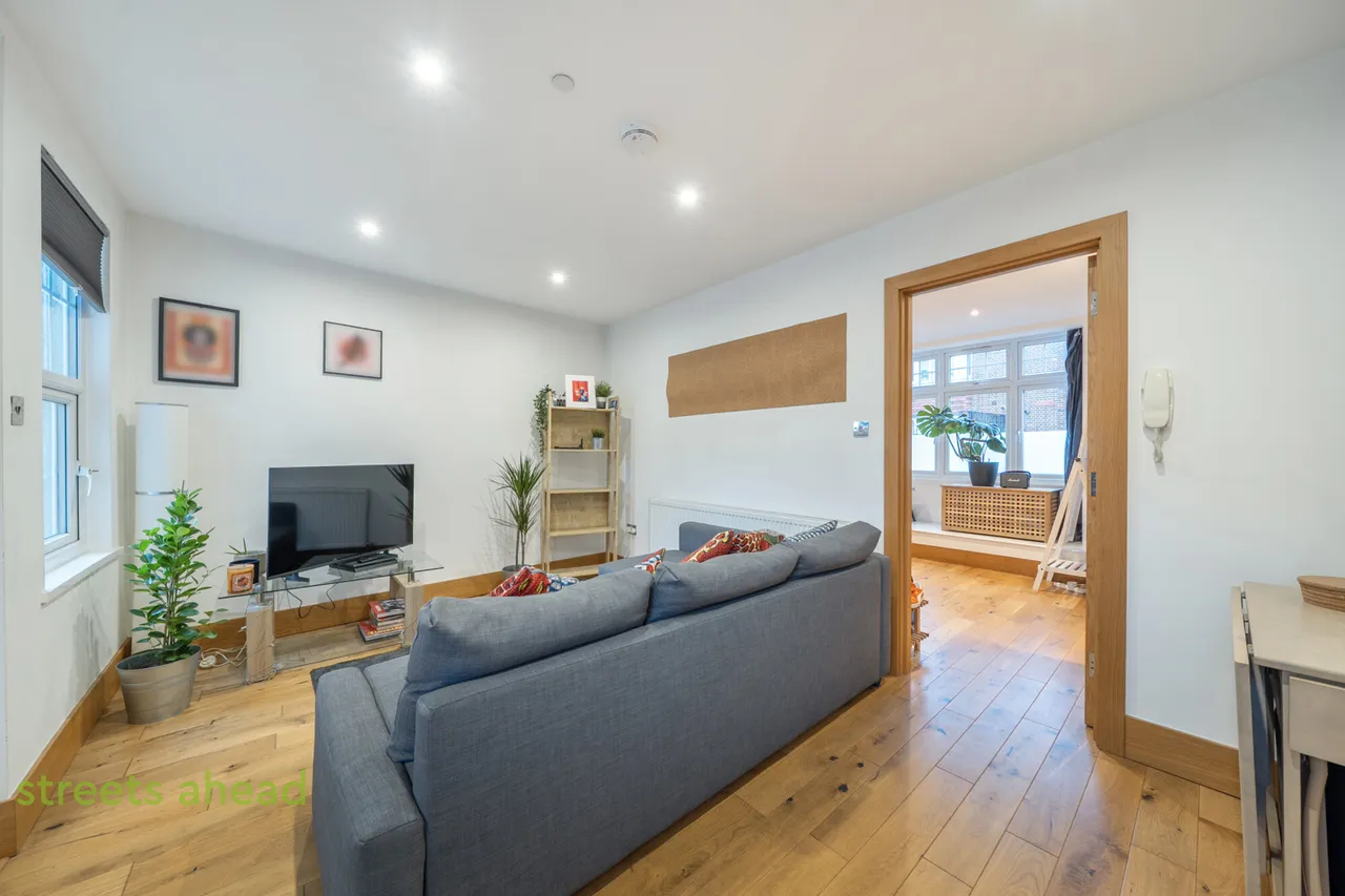 Selsdon Road, South Croydon, CR2, photo 9