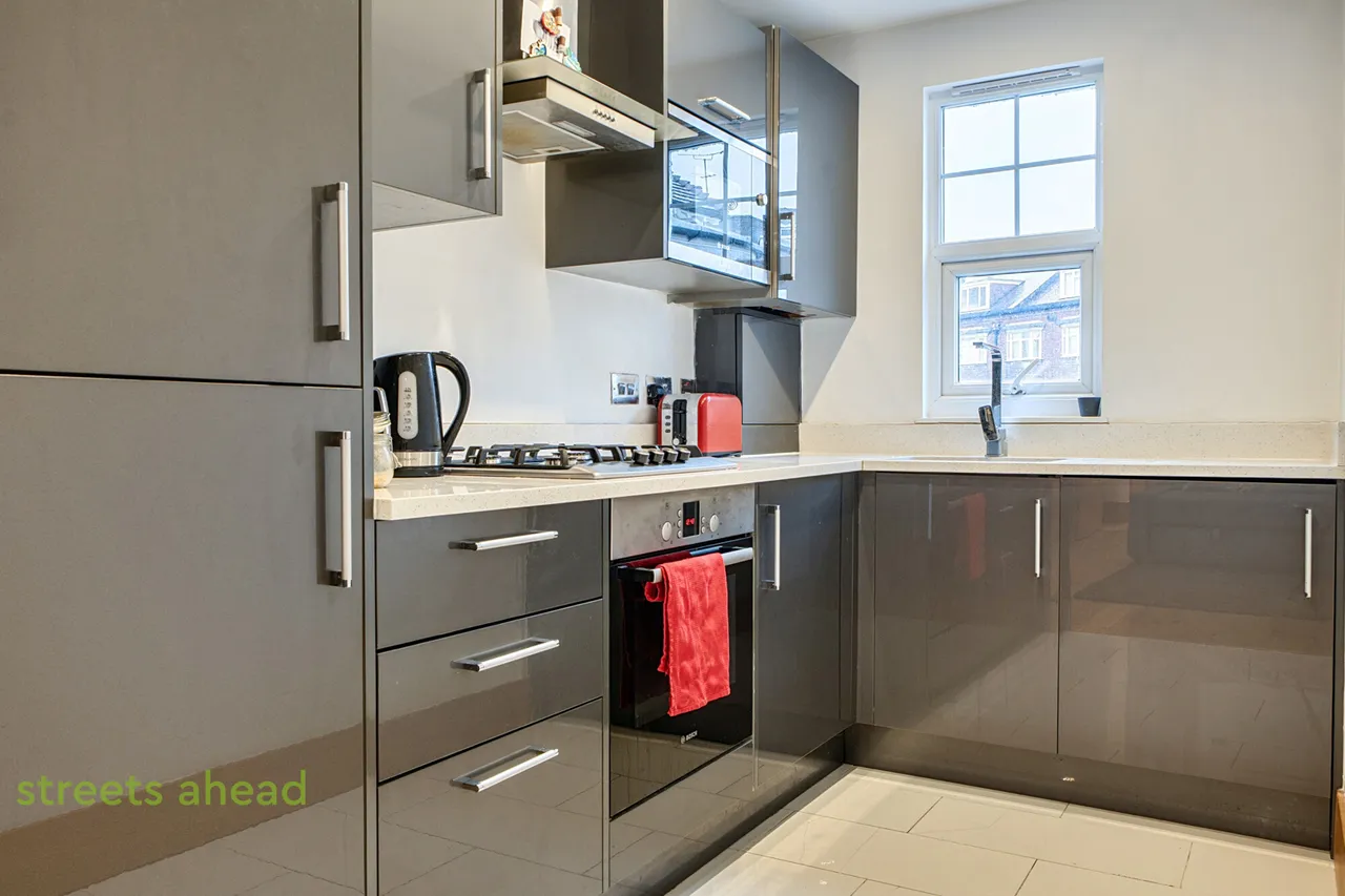 Selsdon Road, South Croydon, CR2, photo 15