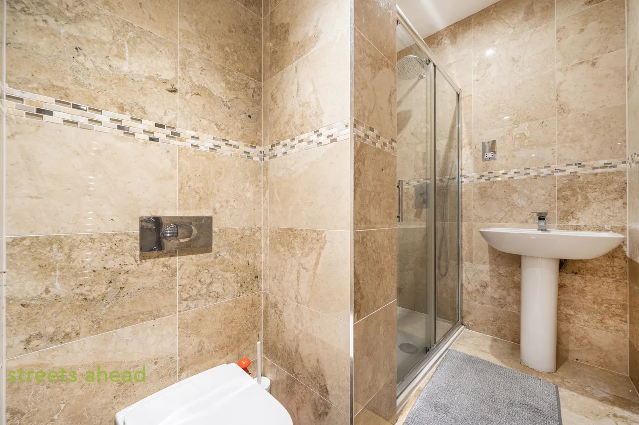 Selsdon Road, South Croydon, CR2, photo 16