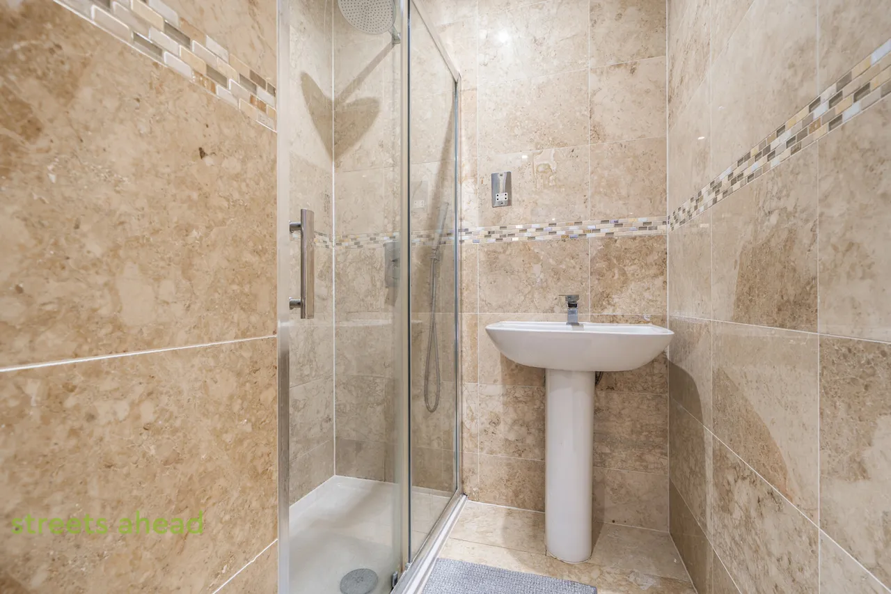 Selsdon Road, South Croydon, CR2, photo 7