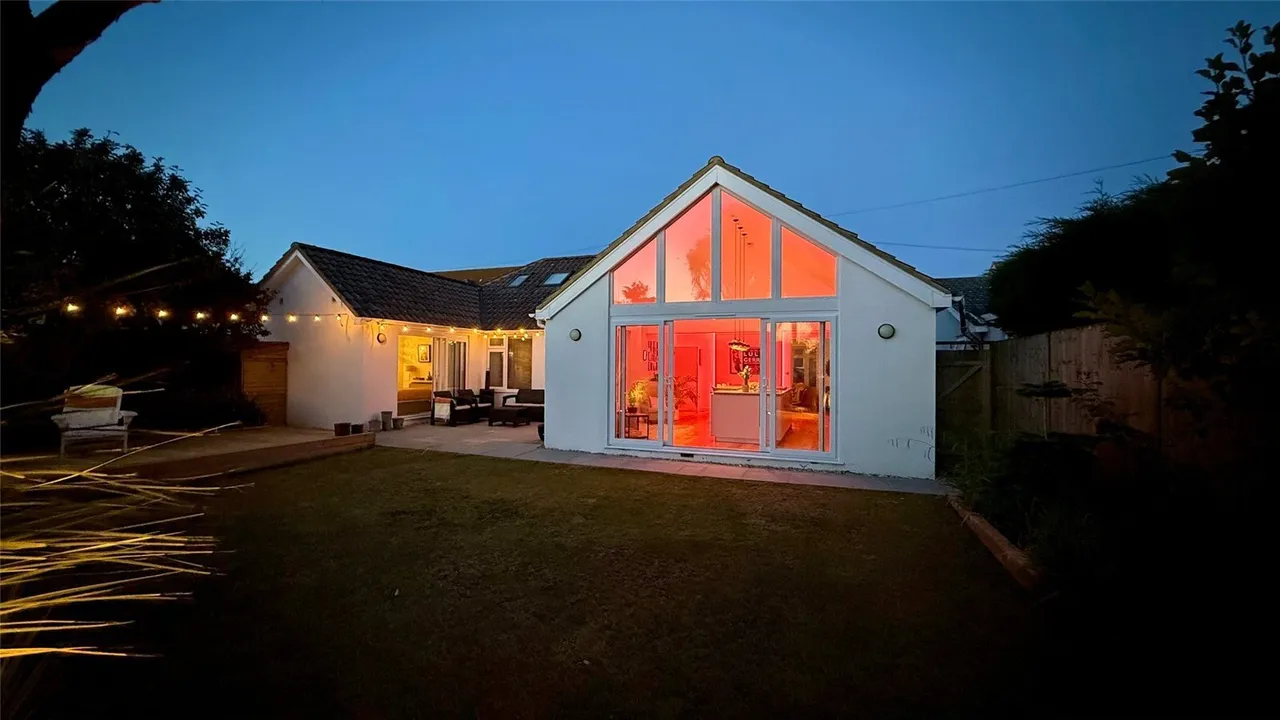Edith Avenue, Peacehaven, BN10, photo 37