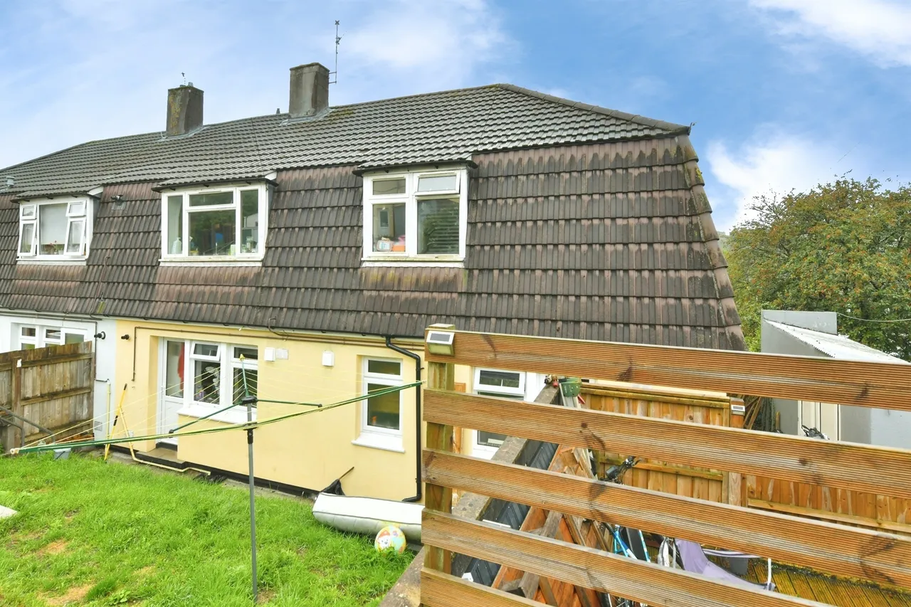 2 bed flat for sale, Budshead Road, Plymouth, PL5