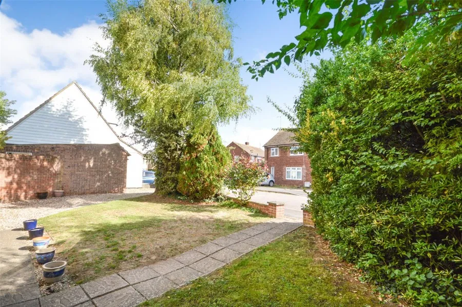 with 4 bedrooms in Takeley, Bishop's Stortford, CM22, photo 10